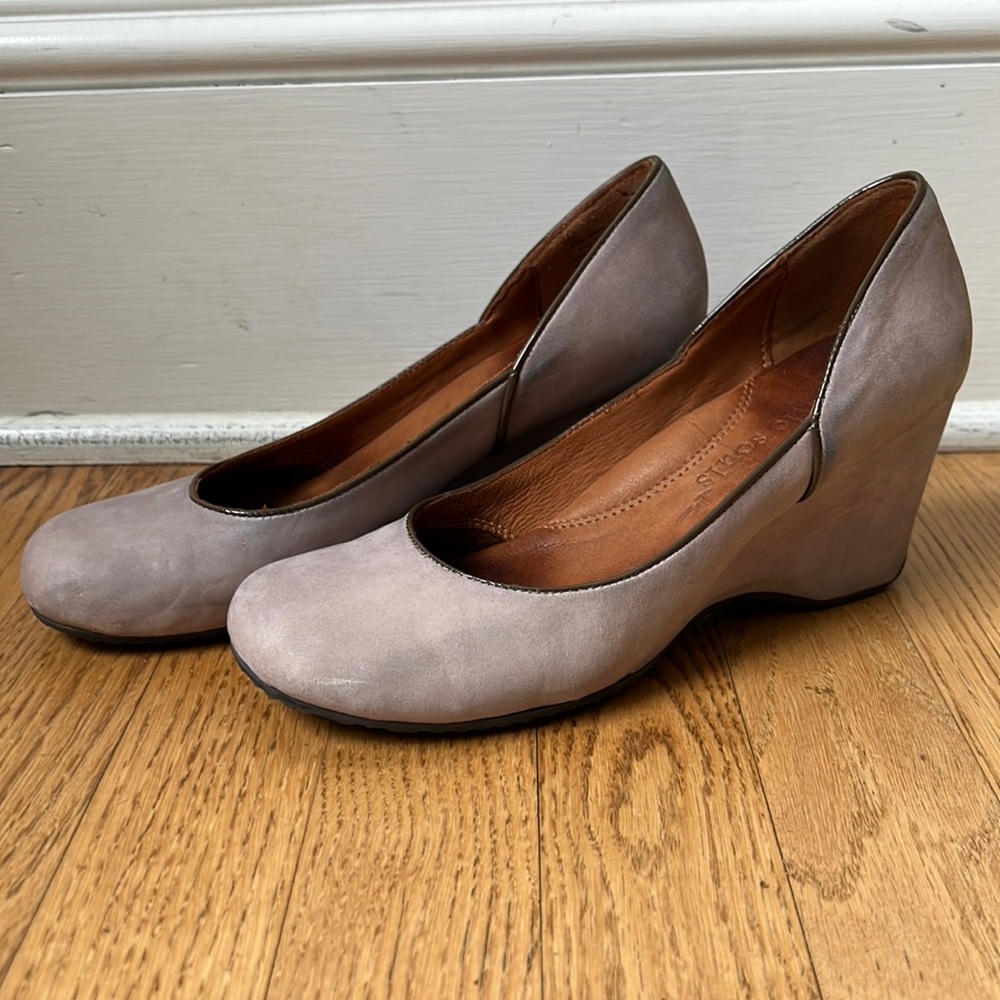 Gentle Souls suede wedges